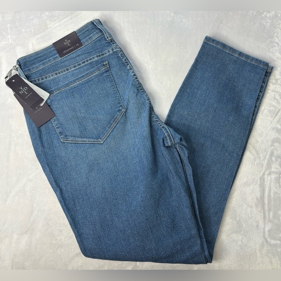 NYDJ Denim - NYDJ Women’s Slim Straight Jeans in Medium Blue Wash NWT SIZE 14